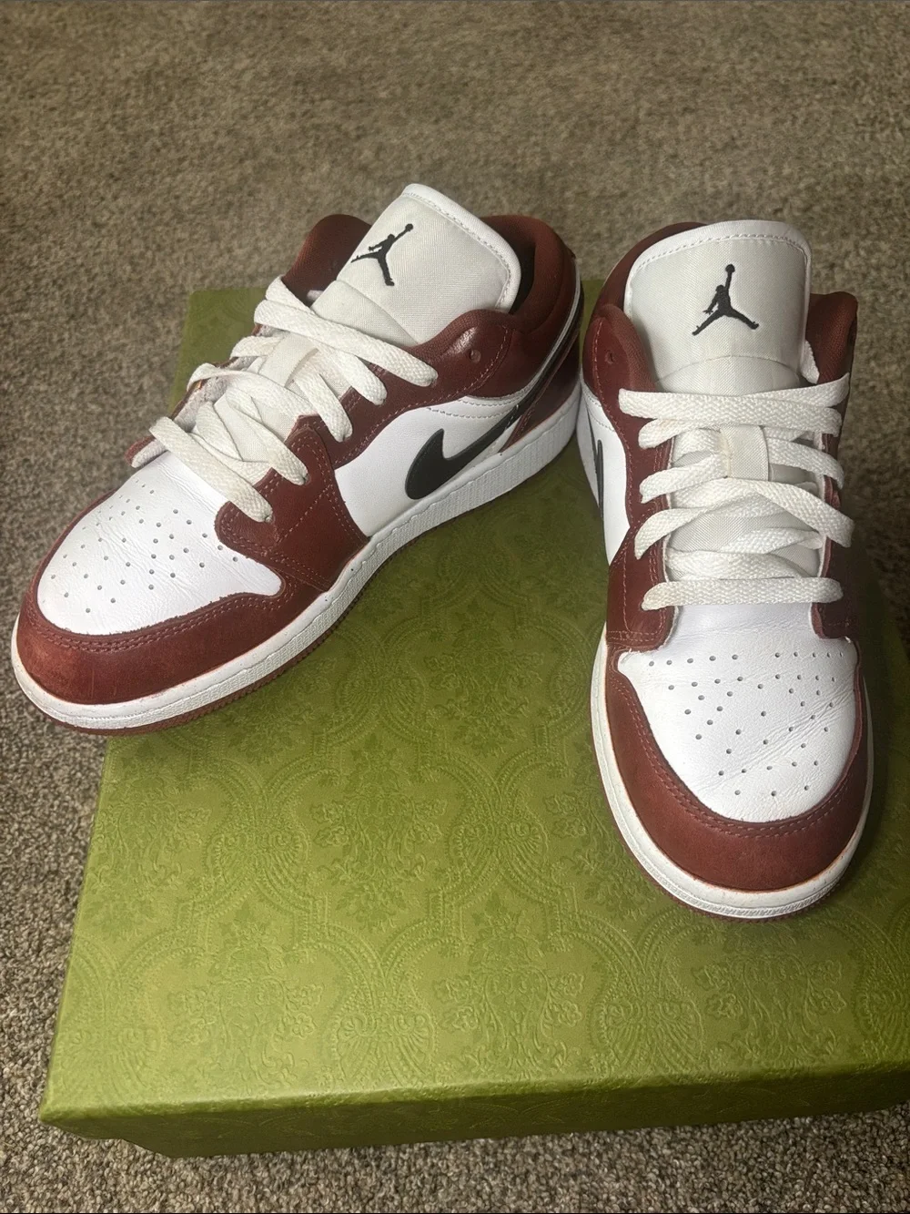 Nike Air Jordan Low-Top Sneakers in White and Brown Red-Brown